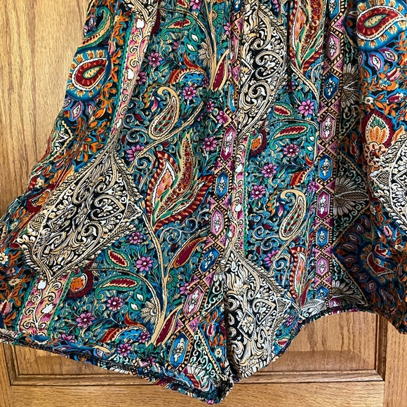 Halter Romper Paisley Print Size 6. High Waisted Elastic Waistband Detail. NWOT - Picture 6 of 10